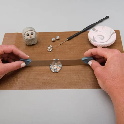 Miniatura 5 de Polyform Sculpey Tools - Tapete de trabajo seguro para horno, tapete antideslizante de silicona reutilizable, herramienta de arcilla de horno