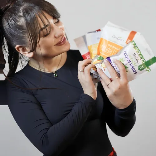 Miniatura 7 de Herbion Naturals Gotas para la tos con sabor natural a miel y limón, suplemento dietético, para adultos y niños mayores de 6 años, 25 gotas