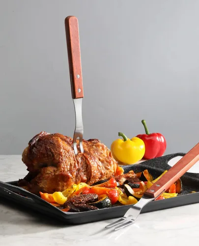 Miniatura 8 de New Star Foodservice Tenedor para barbacoa de grado comercial, mango de madera (13 pulgadas)
