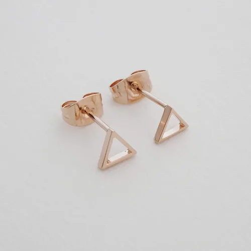 Miniatura 2 de HONEYCAT Aretes de tuerca con diseño de triángulo en oro, oro rosa o plata Joyería minimalista y delicada