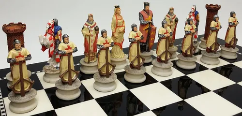 Miniatura 5 de Juego de ajedrez de las Cruzadas de la época medieval Árabes vs Cristianos - SIN tablero