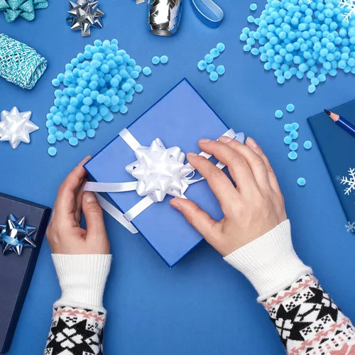Miniatura 5 de Shappy 2000 mini pompones de Navidad de 0.236 pulgadas para hacer manualidades, disfraz de Navidad, bolas de pompones pequeños, suministros de Azul