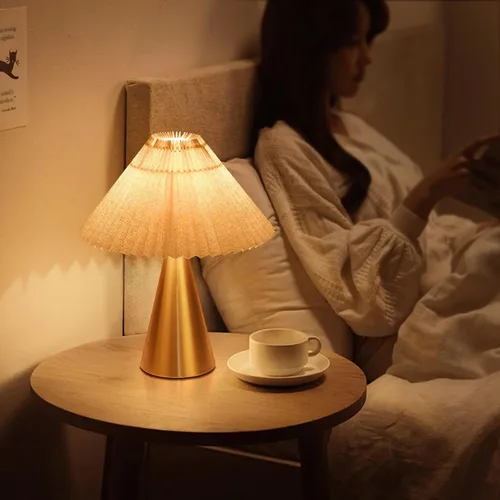 Miniatura 8 de Ziqqeelam Lámpara de Mesa Pequeña Dorada, Lámpara de Mesa Linda, Lámpara de Mesa Plisada, Lámparas de Dormitorio de Latón Dorado para Mesita
