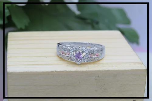 Miniatura 4 de Dazzlingrock Collection Anillo de compromiso de oro blanco con zafiro rosa redondo de 10 quilates para mujer, con forma de corazón, oro blanco