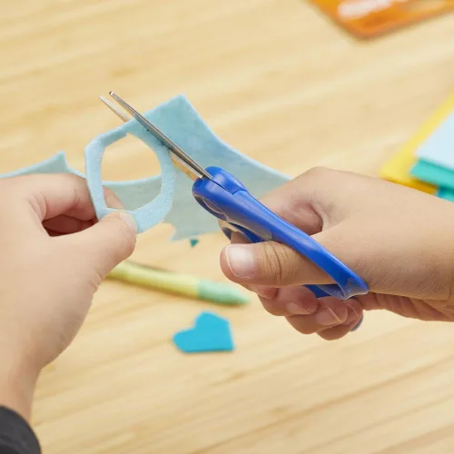 Miniatura 5 de Fiskars Tijeras de punta puntiaguda de 5 pulgadas para niños de 4 a 7 años - Tijeras para la escuela o manualidades - Suministros de regreso a