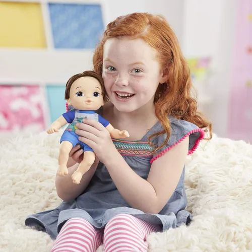 Miniatura 6 de Baby Alive Littles, Carry 'N Go Squad, Little Matteo Brown Hair Boy Muñeca, portador, accesorios, juguete para niños a partir de 3 años
