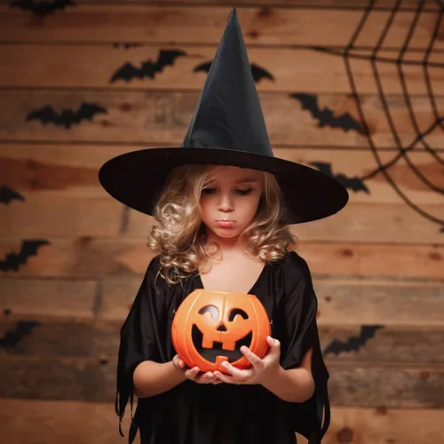 Miniatura 8 de ZeeDix 8 sombreros de bruja de Halloween para colgar en interiores, sombrero de bruja flotante negro con cuerda colgante de 98 pies, accesorios
