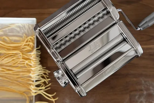 Miniatura 3 de Marcato Made in Italy Atlas+Pasta Machine, Chrome. Chrome Plated Steel & Aluminum Rollers, Double Cutter for Lasagna, Fettuccine & Spaghetti