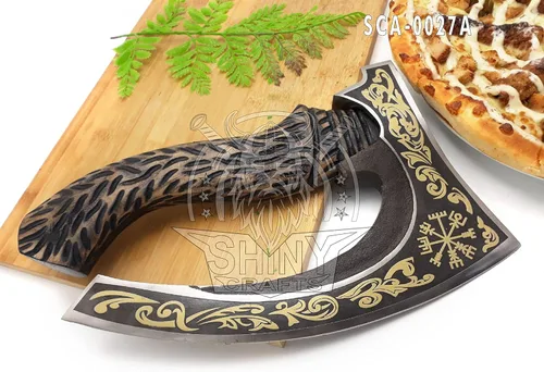 SHINY CRAFTS® Hacha Cortadora de Pizza Vikinga – Hoja de Acero al Carbono con Grabado Negro y Funda – Auténtico Regalo Medieval para Él, Hacha
