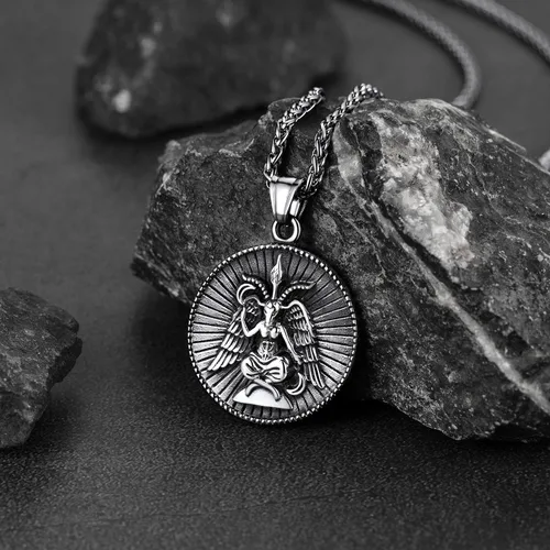 Miniatura 9 de FaithHeart Collar de cabeza de toro punk de acero inoxidable para hombres y mujeres colgante de cruz invertida de Satanás con delicado embalaje