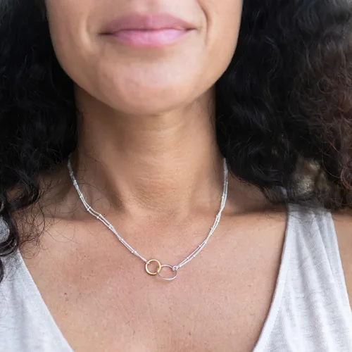 Miniatura 7 de Silpada Pagosa - Collar de eslabones circulares en plata de ley y chapado en oro de 14 quilates