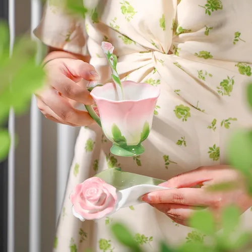 Miniatura 4 de Dandat Juego de tazas y platillos de té de rosas de cerámica con cuchara, taza y salsa en forma de flor de rosa, tazas de té de 6 onzas, taza