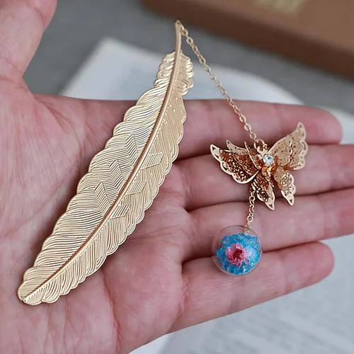 Miniatura 7 de Toirxarn Marcapáginas de Pluma Dorada para Mujeres con Colgante de Mariposa y Caja de Regalo – Ideal para Amantes de los Libros, Bibliotecarios