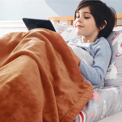 Miniatura 5 de Bedsure - Manta decorativa de vellón, para niñas y niños, suave, acogedora, bonita, pequeña, para viajes, 43 x 55 pulgadas, color naranja quemado