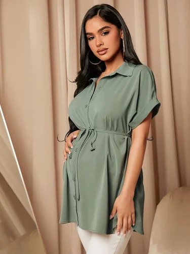 Miniatura 4 de OYOANGLE Blusa de trabajo de manga corta con cinturón y cuello frontal con botones para mujer