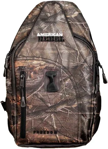 Mochila oculta para hombres y mujeres, American Rebel Small Freedom - Mochila de transporte oculta, negro, camuflaje (Camo Black), Compacto