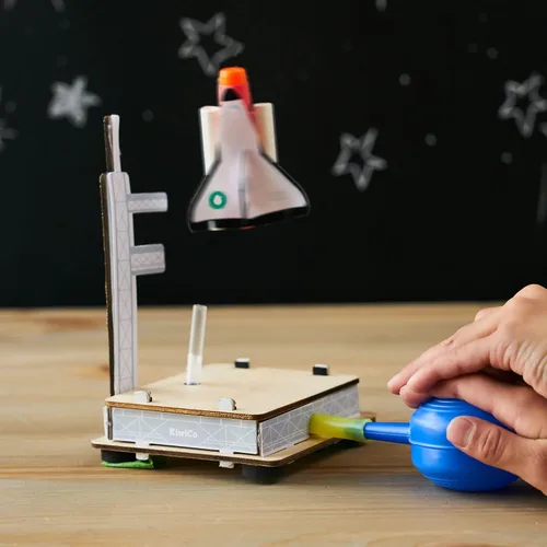 Miniatura 4 de KiwiCo - Kit de inicio de astronauta, juguete de aprendizaje espacial y ciencia y regalo para niños, a partir de 5 años