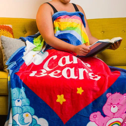 Miniatura 6 de Silver Buffalo Care Bears Logo de corazón arcoíris con Cheer, Dormiloncito y Tiernosito Oso 45” x 60” Manta de forro polar suave y acogedora, 180