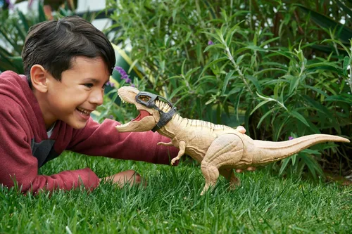 Miniatura 2 de Mattel Jurassic World Track 'n Attack - Figura de acción de dinosaurio, juguete de tiranosaurio Rex con luces, sonido, movimiento y accesorios