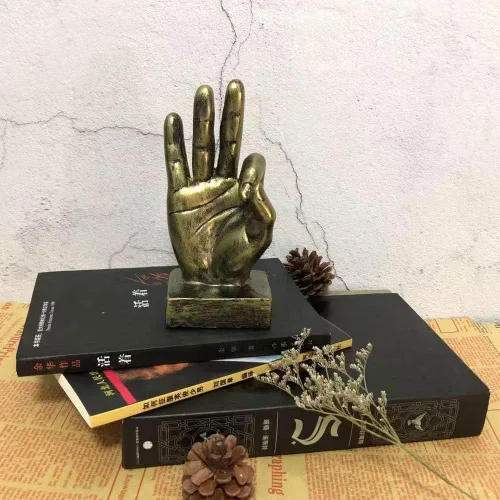 Miniatura 2 de Lependor Estatuas de escritorio con gesto de mano de poliresina dorada, escultura de dedo para decoración - Dedos dorados de OK