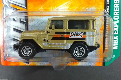 Miniatura 2 de Matchbox 2013 MBX Explorers 1968 Toyota Land Cruiser FJ40 Oro