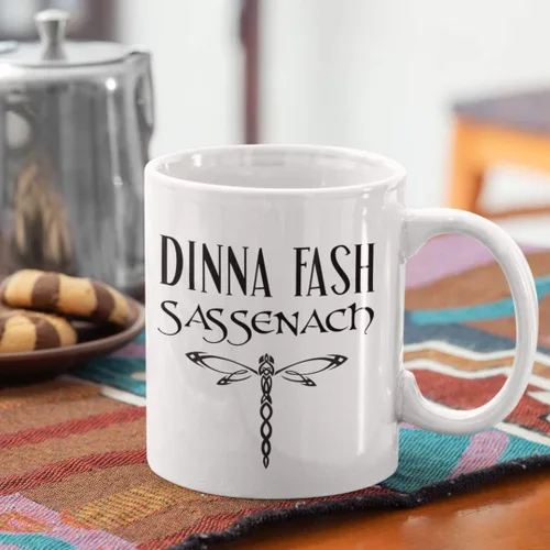 Miniatura 4 de Dinna Fash Sassenach - Taza de café inspirada en Outlander, de 11 onzas, color blanco
