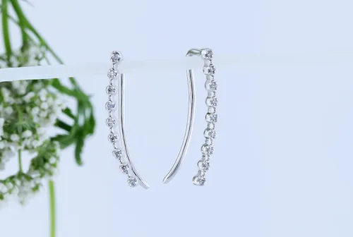 Miniatura 4 de Dazzlingrock Collection - Pendientes curvados para mujer oro de 14 quilates 005 quilates oro de 14 quilates diseño de oruga