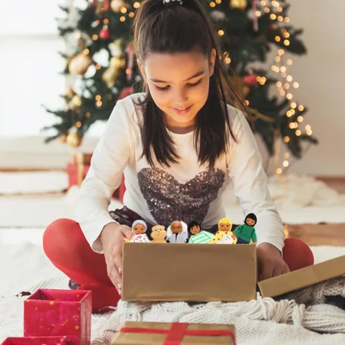 Miniatura 7 de ONEST Juego de 11 piezas de casa de muñecas de madera con mini figuras de familia, muñecas de madera, accesorios de juego de simulación para casa