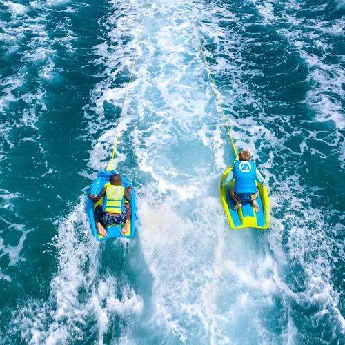 Miniatura 9 de ZUP Coast Board - Wakeboard todo en uno para niños con mango de cuerda, tabla de entrenamiento, rodillera y esquís acuáticos para deportes