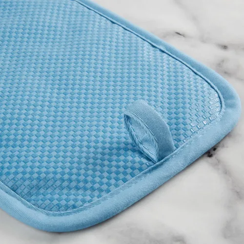 Miniatura 4 de KitchenAid Juego de 2 soportes para ollas a cuadros, terciopelo azul, 7 x 10 pulgadas