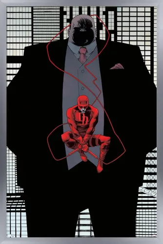 Miniatura 11 de Trends International Marvel Comics Daredevil - Póster de pared Kingpin Shadow, 22.4 pulgadas de largo x 14.7 pulgadas, versión enmarcada en bronce