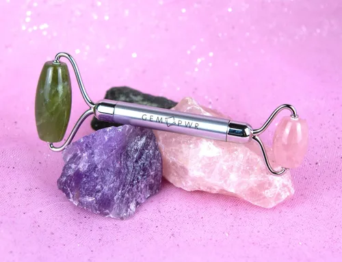 Miniatura 6 de Rodillo de cuarzo rosa + jade para masaje facial y cuello, piedras preciosas dobles con mango de acero duradero y bolsa de viaje. Minimiza las Jade