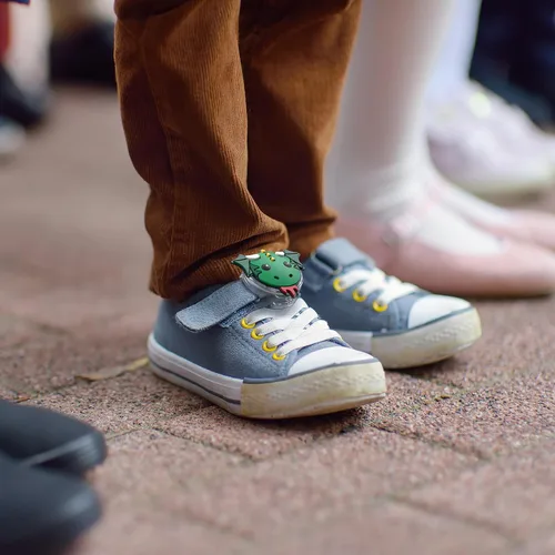Miniatura 5 de Speck Tagimals - Lindo soporte para AirTag de Apple de dibujos animados, fundas ocultas para AirTag, se fija fácilmente al zapato o al collar, 4