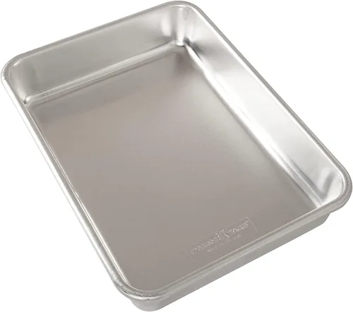 Miniatura 8 de Nordic Ware Molde para pasteles comercial de aluminio natural con tapa, molde rectangular con tapa plateado, 9 x 13 pulgadas