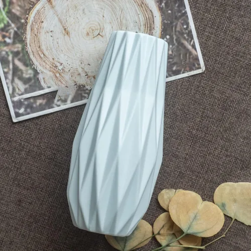 Miniatura 3 de Jarrón de cerámica blanca simple, moderno jarrón de porcelana para decoración del hogar, diseño de origami, arreglo floral, decoración de accesorios
