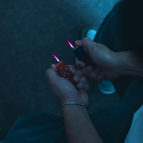 Miniatura 6 de Encendedores MK Jet-Hue de colores surtidos, a prueba de viento y recargables - 10 piezas, para acampar y encender velas