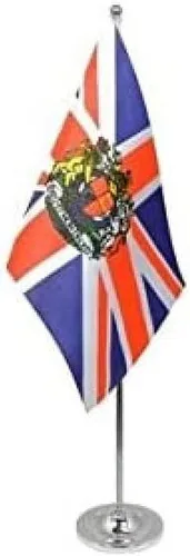 United Kingdon Escudo de armas prestigio bandera de mesa 6 x 9 pulgadas satinado - Reino Unido - Británico - Bandera de escritorio de Inglaterra 8.7
