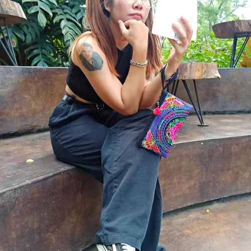 Miniatura 28 de Sabai Jai - Bolso de pulsera para teléfono inteligente - Carteras de embrague bordadas a mano Boho