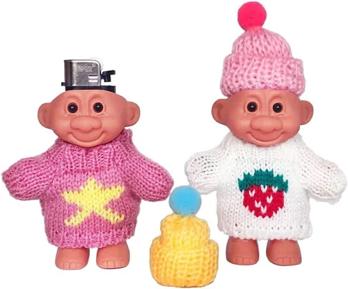 Miniatura 6 de Paquete de 2 lindas muñecas Troll Lighter Case Silicone Funny Mini Dolls Lighter Sleeve con suéter y sombrero para encendedores regulares de 3.2