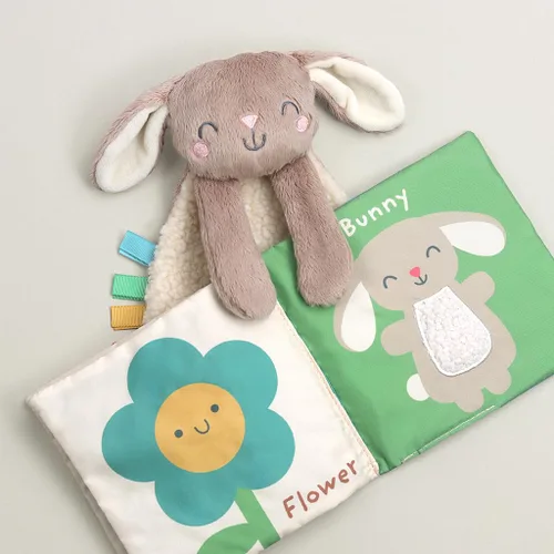 Miniatura 6 de Itzy Ritzy Juego de regalo de libro de conejito Lovey & Crinkle, juego de regalo para aprender y acurrucarse, incluye un suave libro amoroso y suave