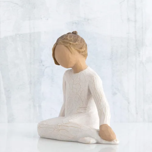 Miniatura 2 de Willow Tree Niño pensativo, figura esculpida pintada a mano Tonos de piel y color de cabello más claros