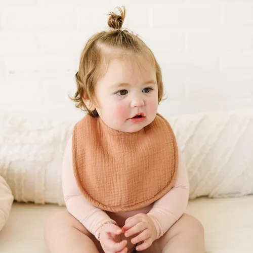 Miniatura 7 de Konssy Juego de 6 baberos de muselina para niños y niñas, baberos de bandana de algodón suave absorbentes para babeo y dentición Algodón de azúcar
