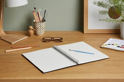 Miniatura 7 de Artway Studio - Cuaderno de bocetos A4 con espiral - Retrato - 96 caras/48 páginas de papel de cartucho de 6.00 oz/m² - Cuaderno de bocetos negro