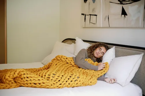 Miniatura 19 de Nuzzie Manta de Punto Grueso - Transpirable, Refrescante, Manta de Punto Hecha a Mano para Dormir - Lavable a Máquina, Diseño Decorativo Elegante