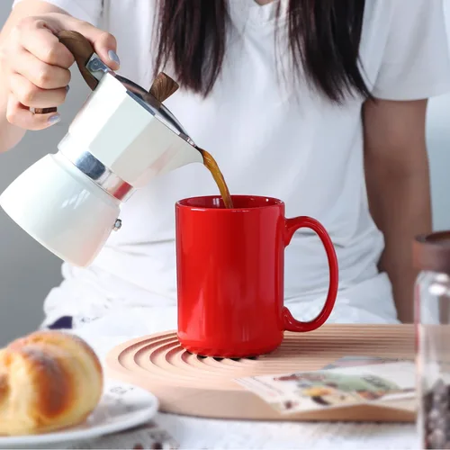 Miniatura 7 de Tazas de café de porcelana de 16 onzas, taza clásica de cerámica en blanco con mango grande para té y café con leche, capuchino, juego de 4, rojo