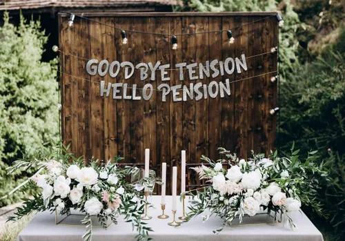 Miniatura 7 de Cartel plateado con purpurina preencordada de Goodbye Tension Hello Pension – Divertidas decoraciones de jubilación para hombres y mujeres