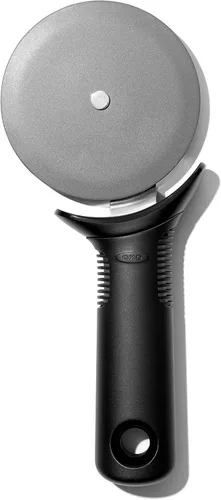 Miniatura 9 de OXO Good Grips - Rueda y cortador de pizza de 3.5 pulgadas