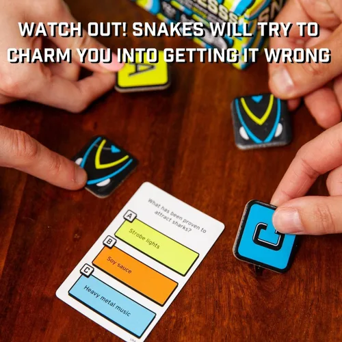 Miniatura 5 de Snakesss: Un juego de deducción social escurridizo para familias y adultos, perfecto para la noche