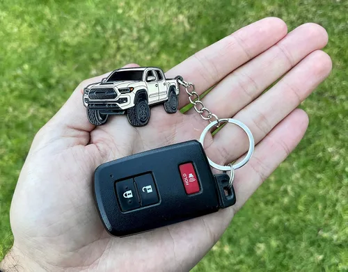 Miniatura 6 de Llavero Tacoma – Accesorios Tacoma 2016-2022 mods 2023 2024 Cool Key Chain Fob Cover 3ª generación Toy Truck Quicksand