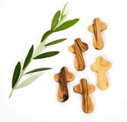 Miniatura 3 de 25 cruces de madera de olivo para colgar + bolsita pequeña